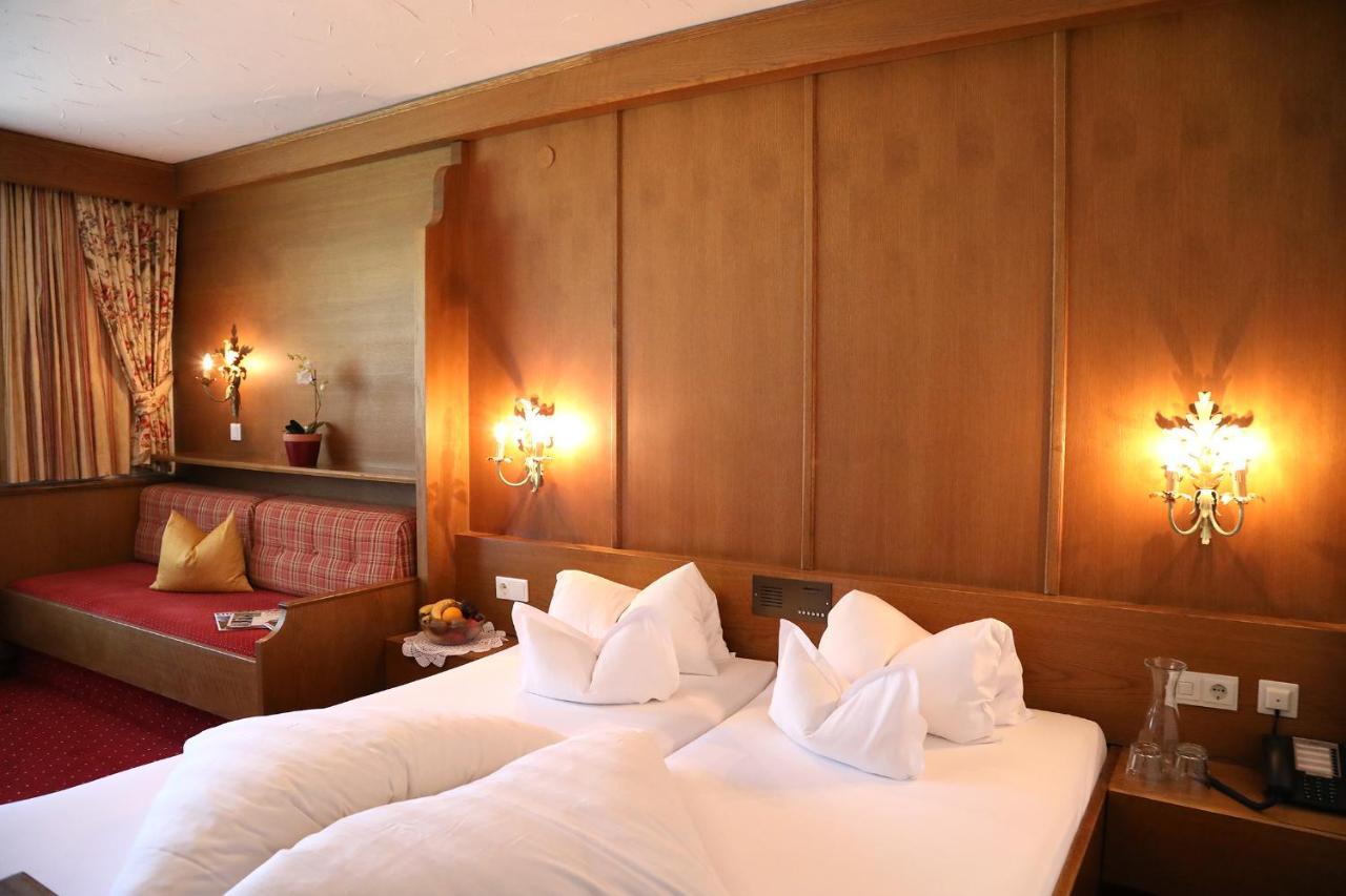 Hotel Almhof Neustift im Stubaital Bagian luar foto