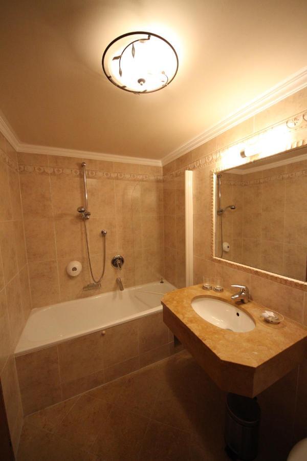 Hotel Almhof Neustift im Stubaital Bagian luar foto