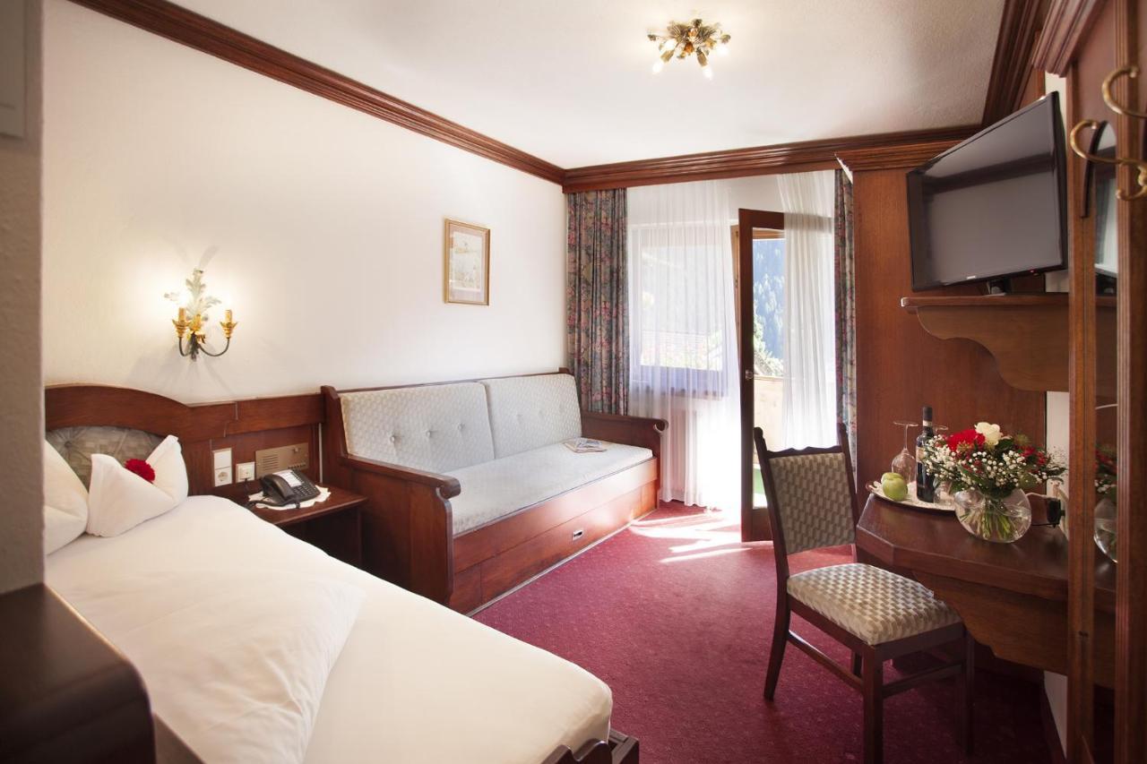 Hotel Almhof Neustift im Stubaital Bagian luar foto
