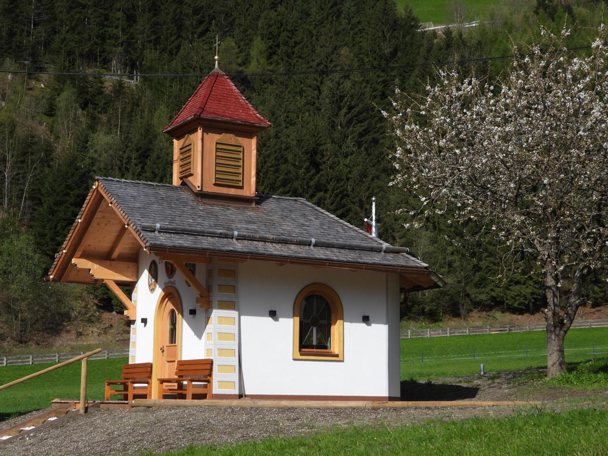 Hotel Almhof Neustift im Stubaital Bagian luar foto