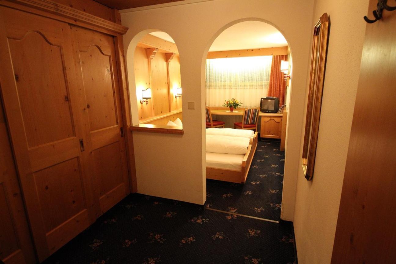 Hotel Almhof Neustift im Stubaital Bagian luar foto
