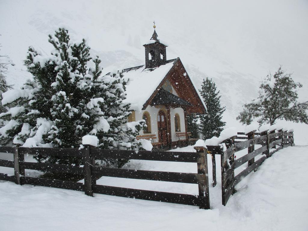 Hotel Almhof Neustift im Stubaital Bagian luar foto