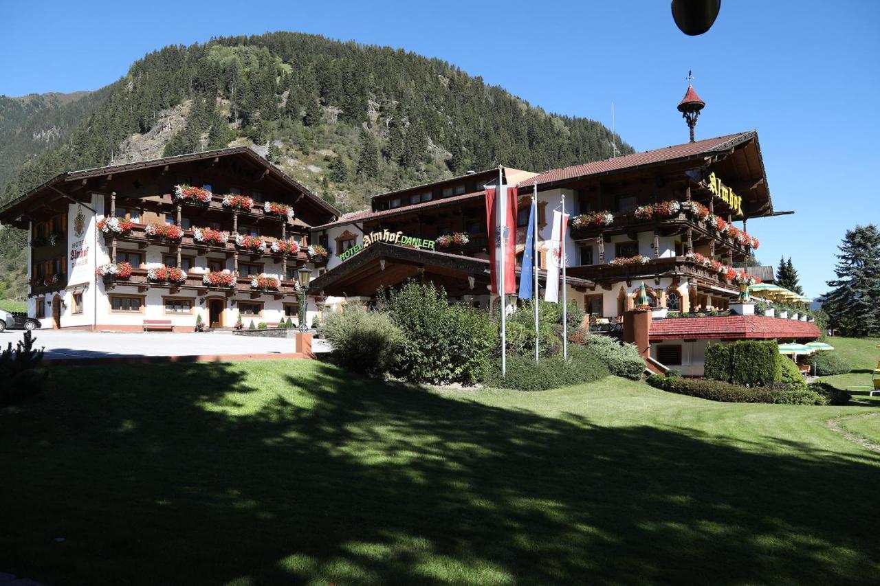 Hotel Almhof Neustift im Stubaital Bagian luar foto