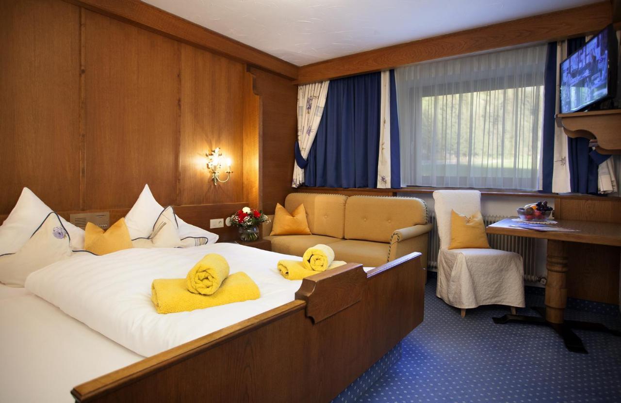Hotel Almhof Neustift im Stubaital Bagian luar foto
